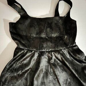 Brand New WAYF Corset Black Floral Satin Midi Dress Size S